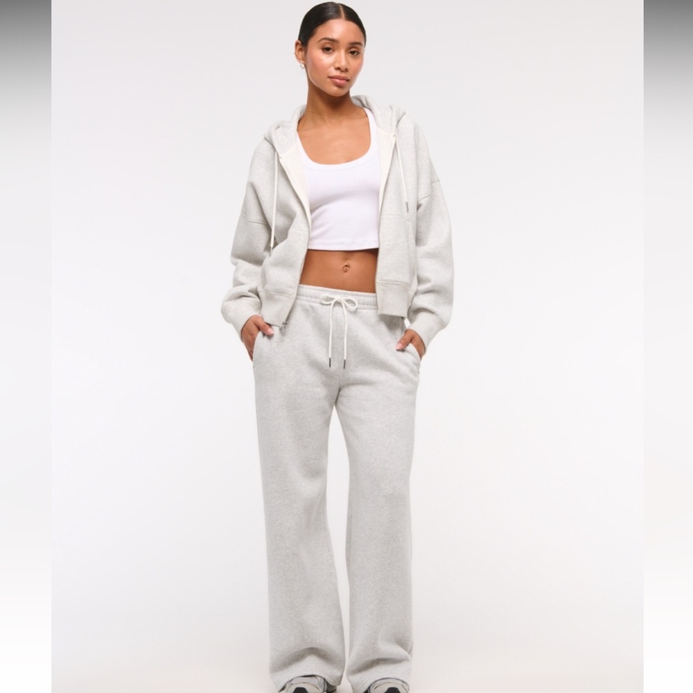 A&F High Rise Sunday Wide Leg Sweatpant in Light Blue NWT